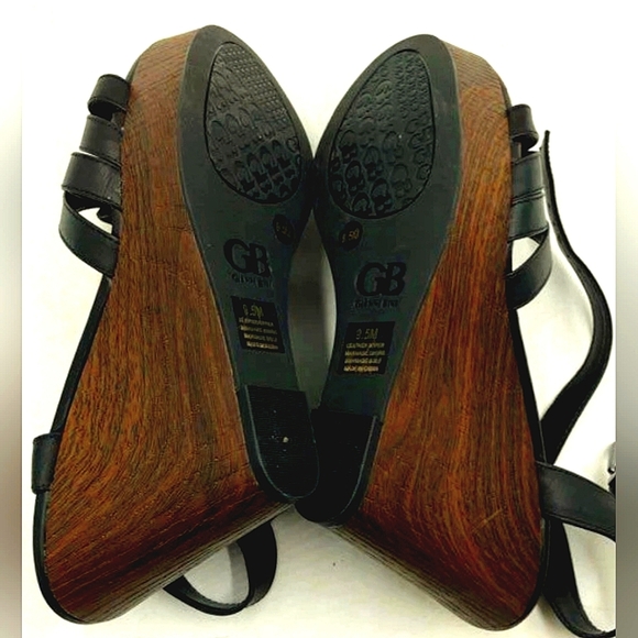 Brand New!!!GIANI BINI Women's SIZE 9.5 Black Wedge Sandals - Picture 3 of 9